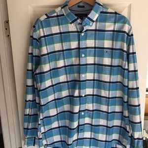 Tommy Hilfiger long sleeve button down shirt XL
